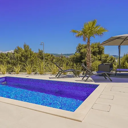 By Interhome Villa